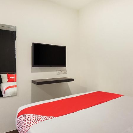 Oyo 90460 Hotel Kl2F Rest & Go Shah Alam Ngoại thất bức ảnh