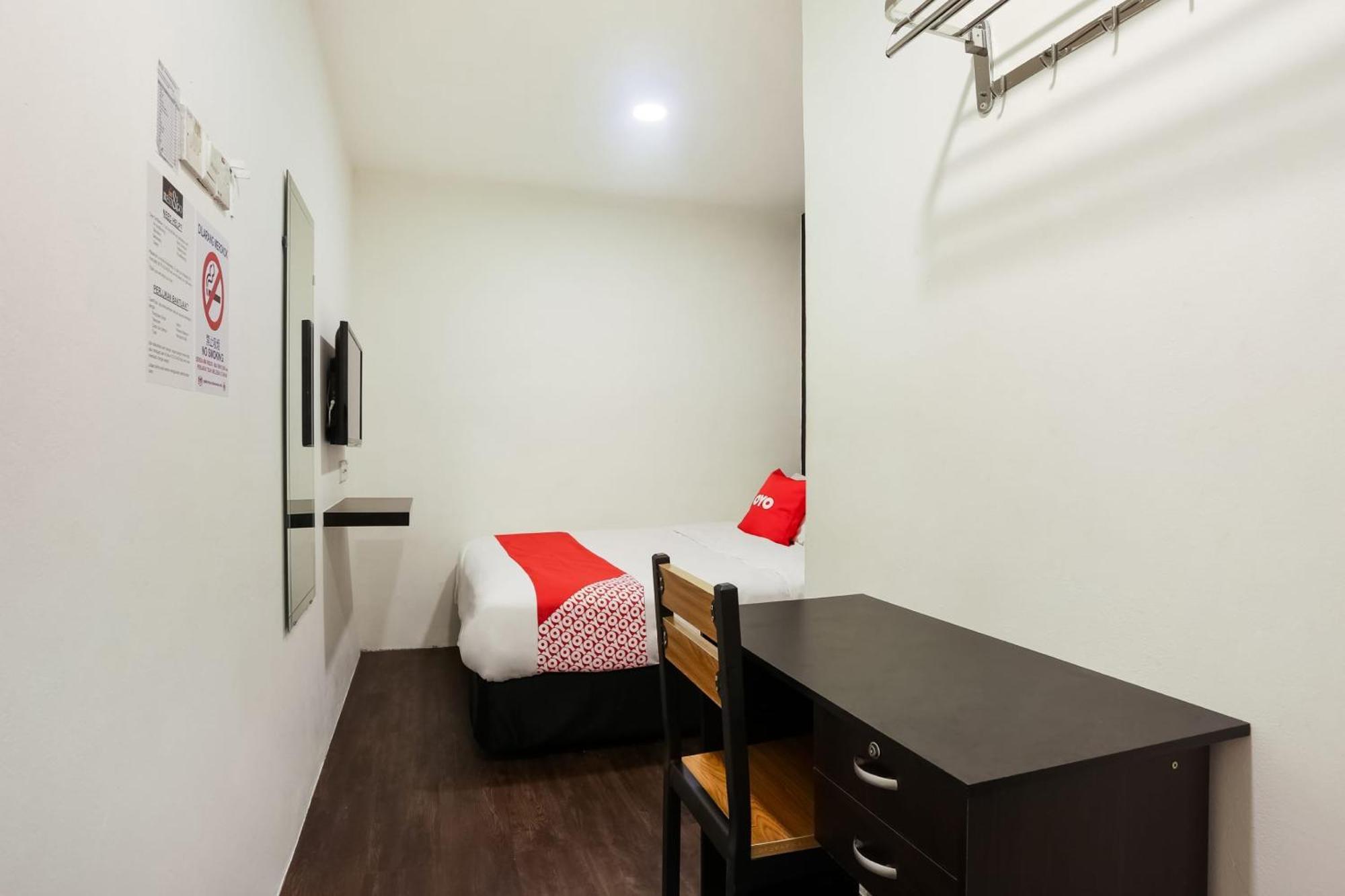Oyo 90460 Hotel Kl2F Rest & Go Shah Alam Ngoại thất bức ảnh