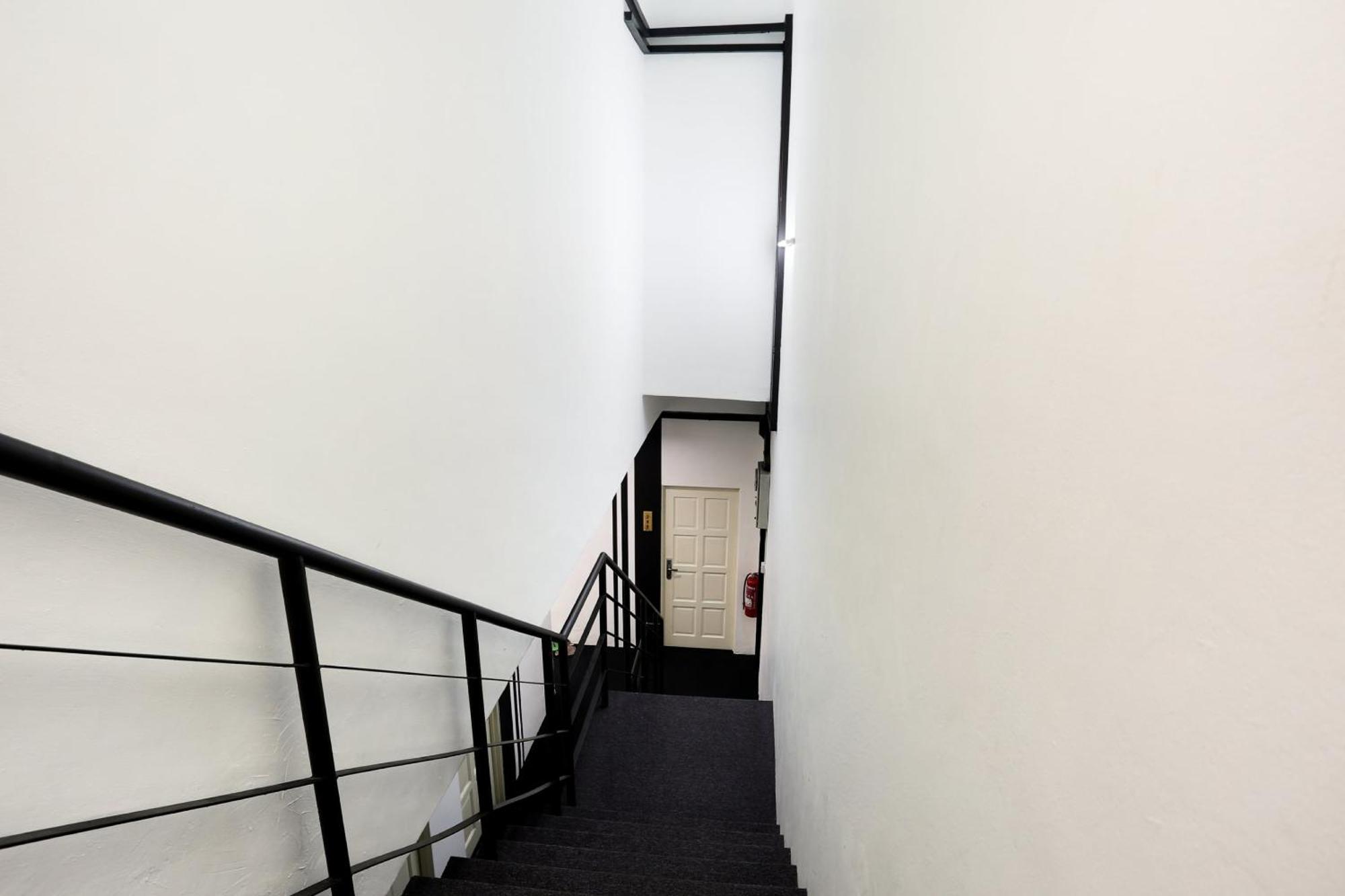 Oyo 90460 Hotel Kl2F Rest & Go Shah Alam Ngoại thất bức ảnh
