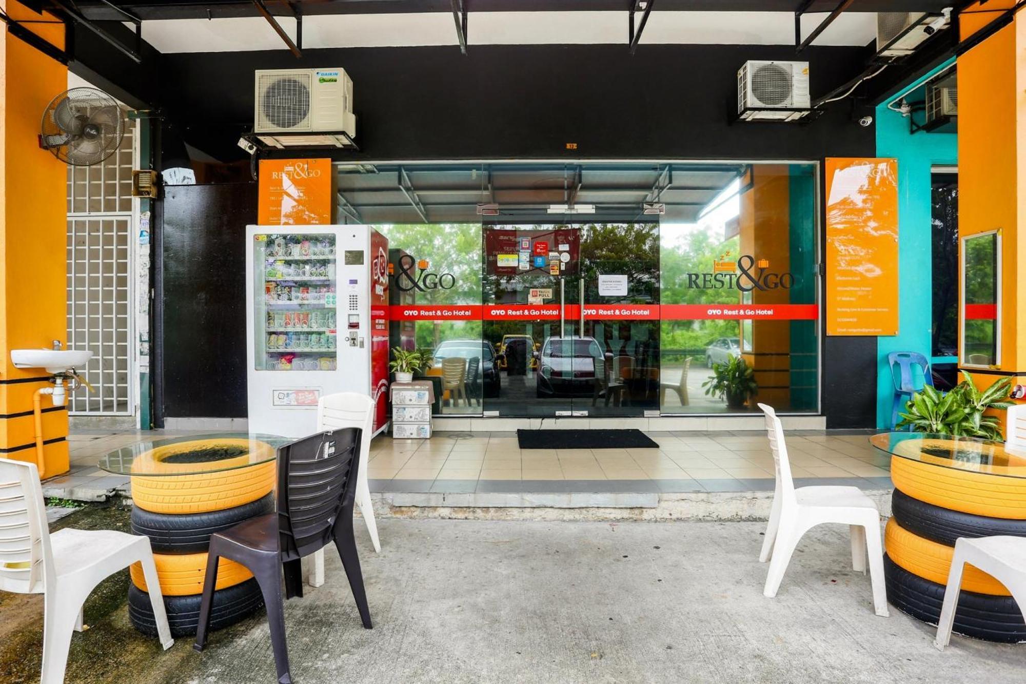Oyo 90460 Hotel Kl2F Rest & Go Shah Alam Ngoại thất bức ảnh