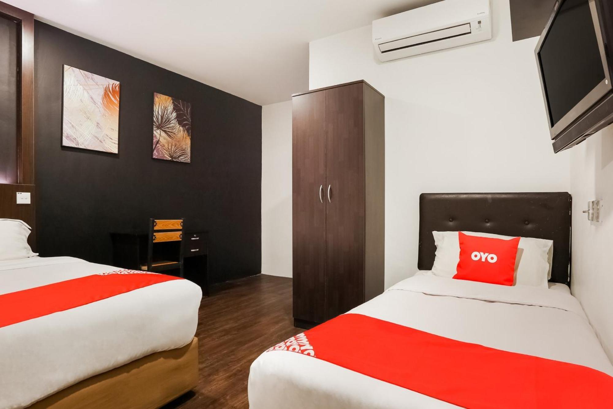 Oyo 90460 Hotel Kl2F Rest & Go Shah Alam Ngoại thất bức ảnh