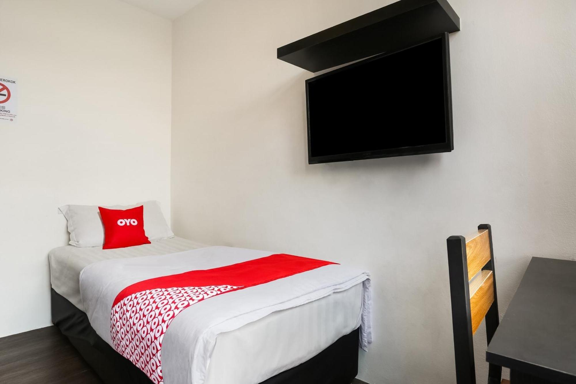 Oyo 90460 Hotel Kl2F Rest & Go Shah Alam Ngoại thất bức ảnh